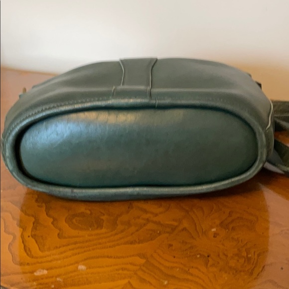 **RARE** VINTAGE Coach 💚 Green Leather Shoulder Bag - Picture 3 of 11